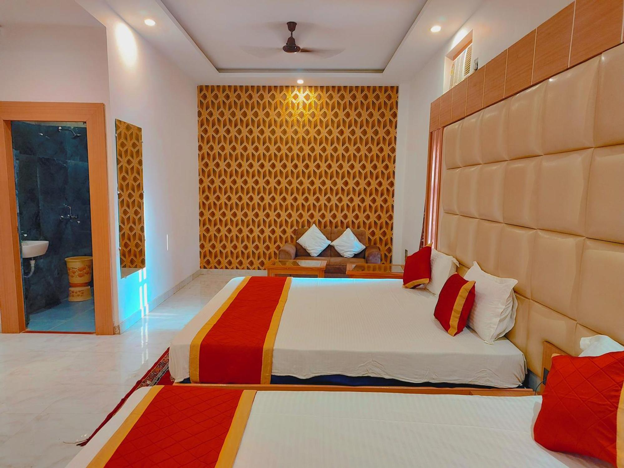 Hotel Avadh Sunshine Palace And