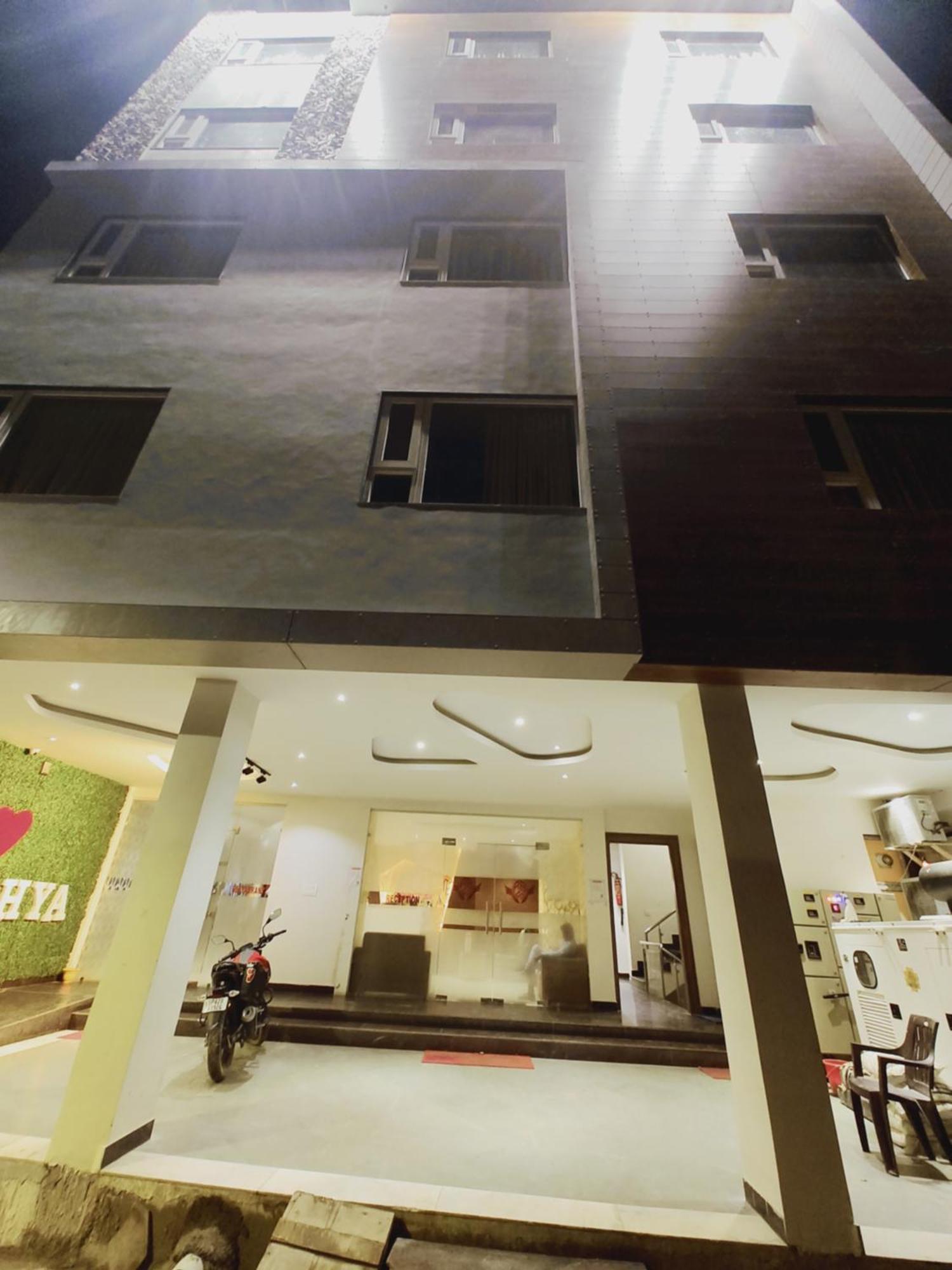 Rbs & Restaurant 5 Mint Walking Distance From Ram Janam Bhumi Ayodhya