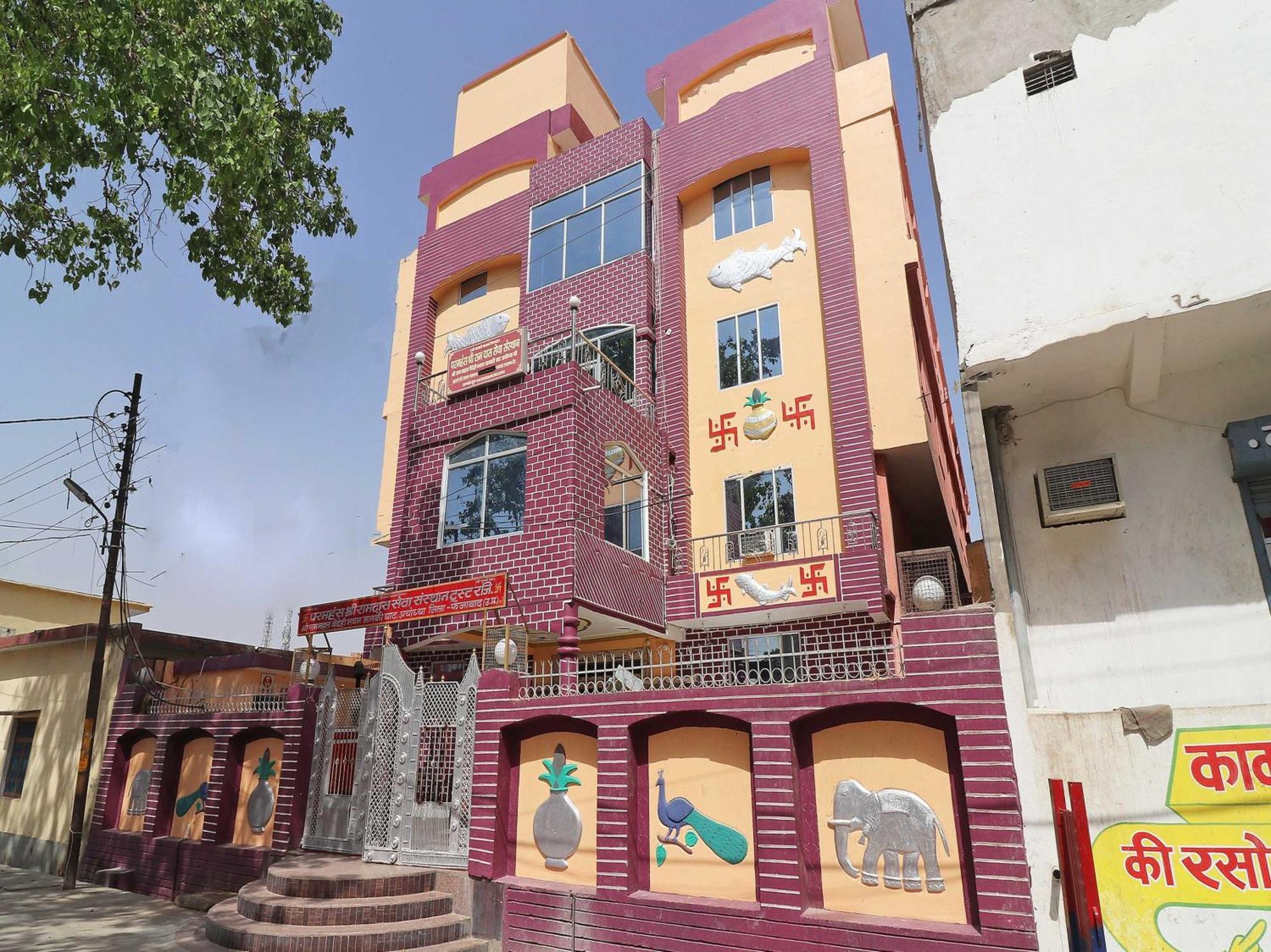 Spot On 38000 Vaidehi Bhawan Ayodhya