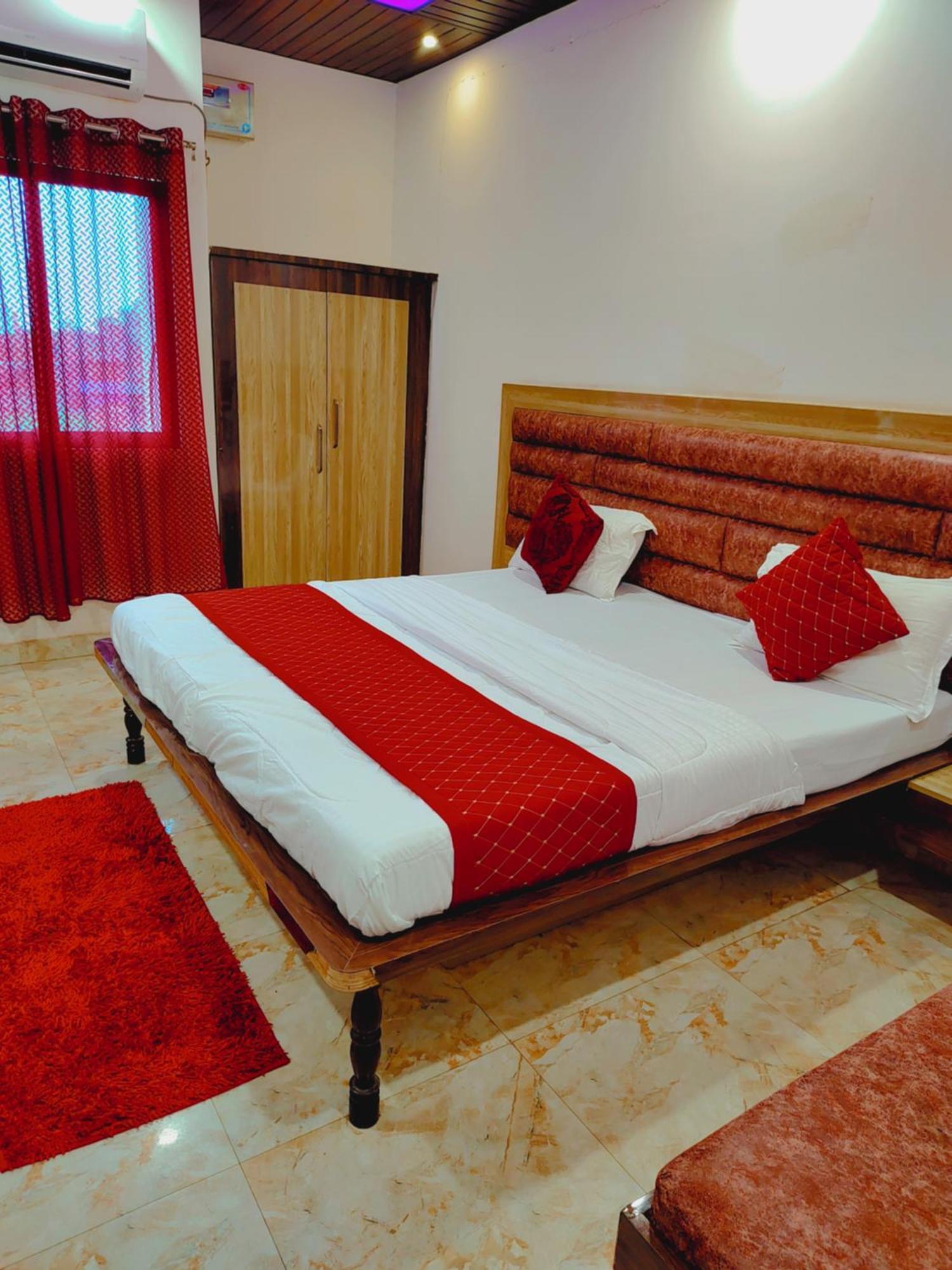 Elegance And Banquet 3* Ayodhya