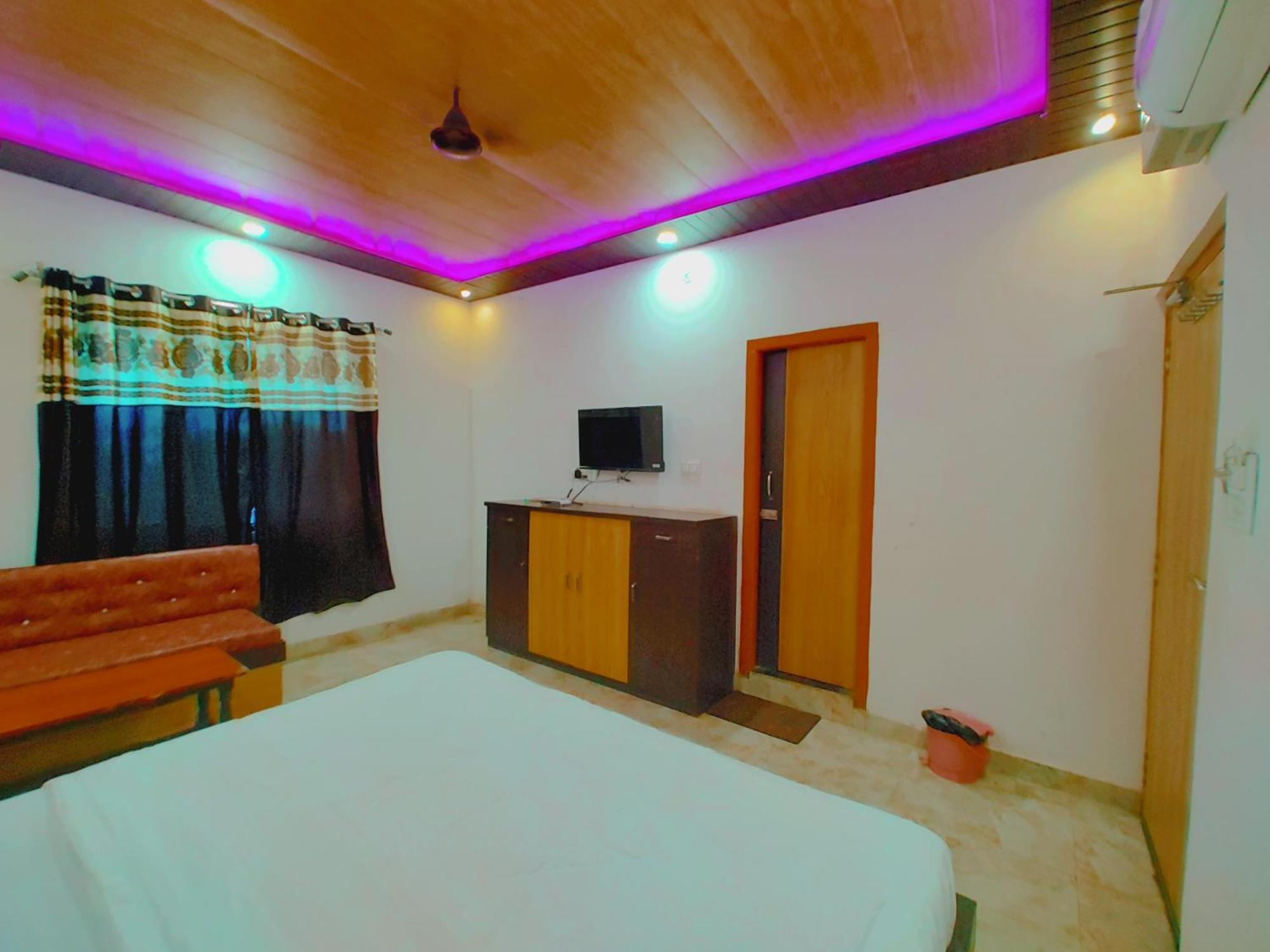 Elegance And Banquet 3* Ayodhya