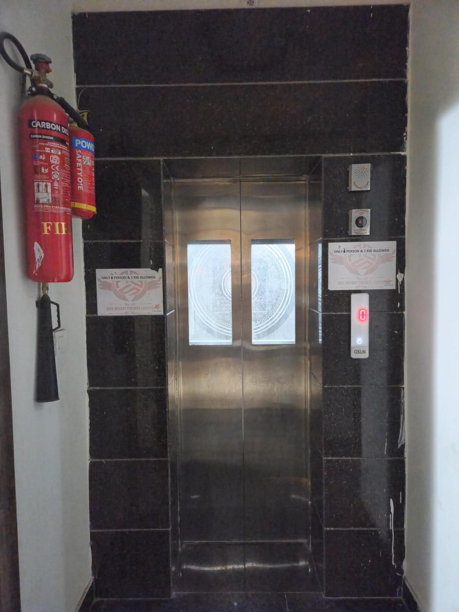 Hotel Rbs & Restaurant 5 Mint Walking Distance From Ram Janam Bhumi Ayodhya