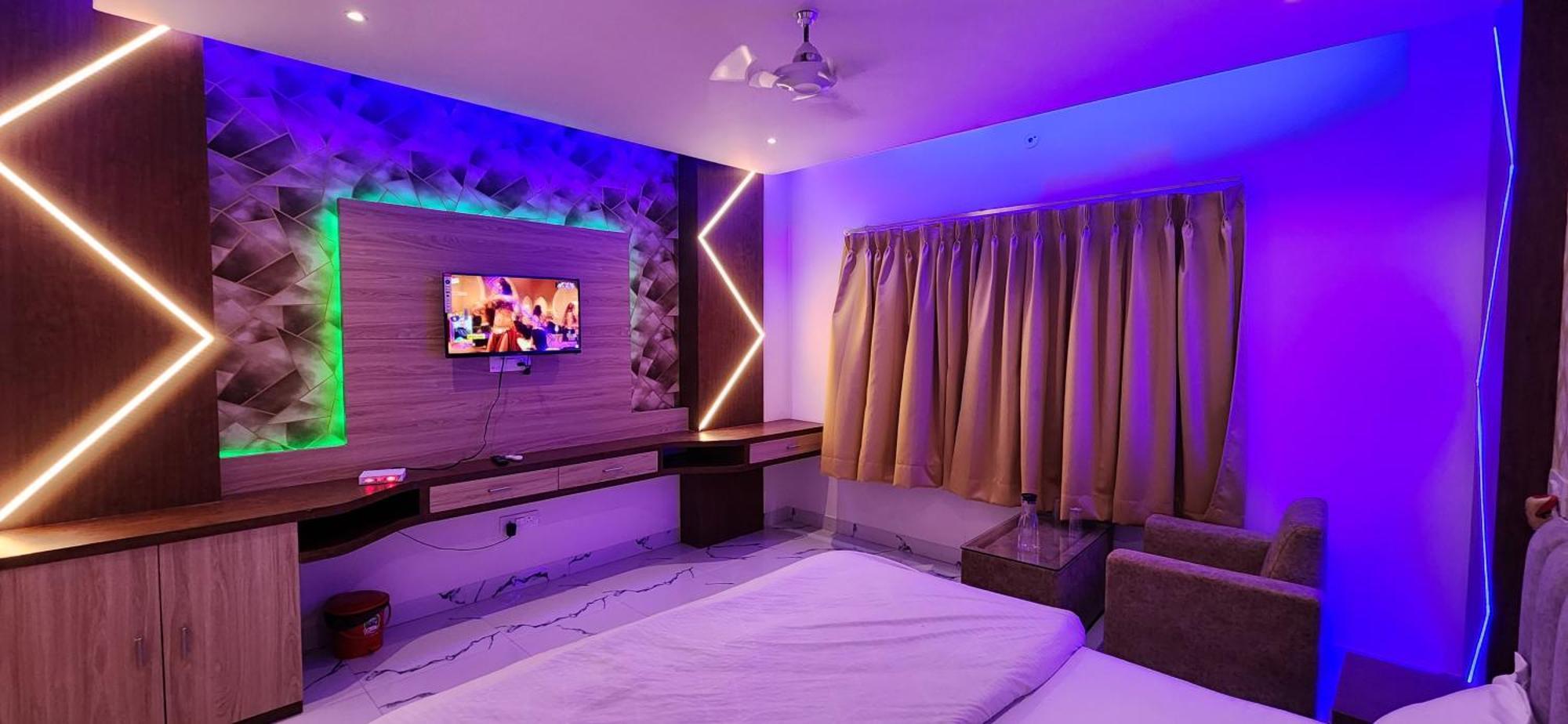Hotel Rbs & Restaurant 5 Mint Walking Distance From Ram Janam Bhumi