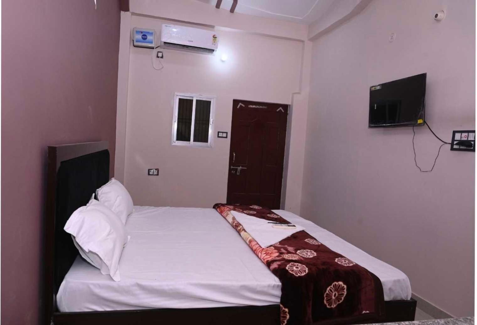 Apartment Oyo Om Shanti Palace *