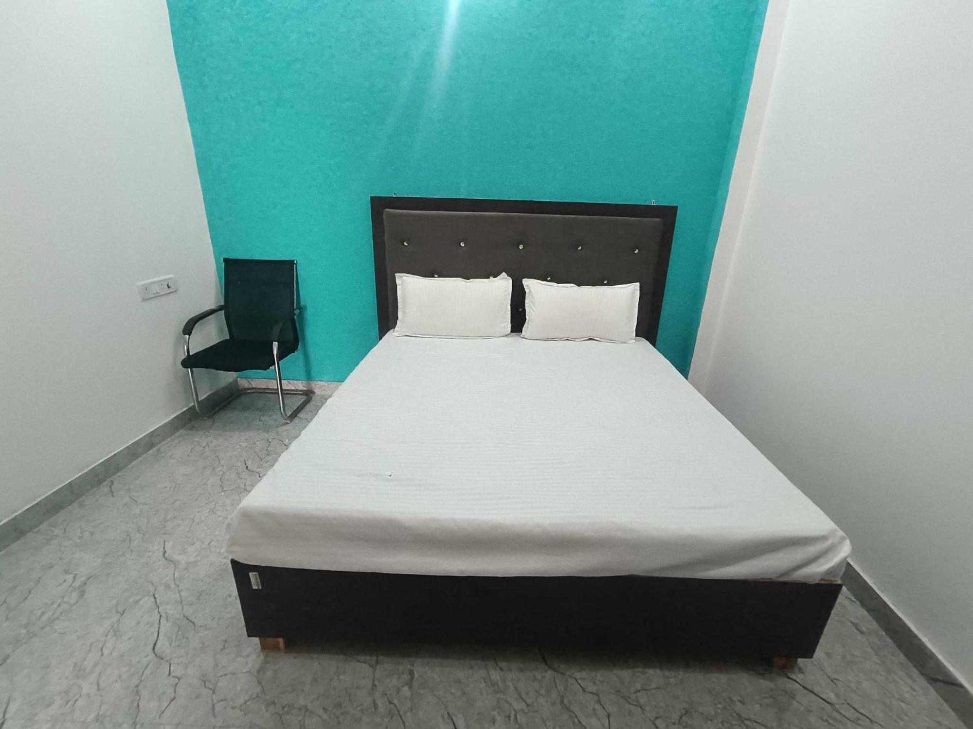 Apartment O Shri Laxmi Ayodhya