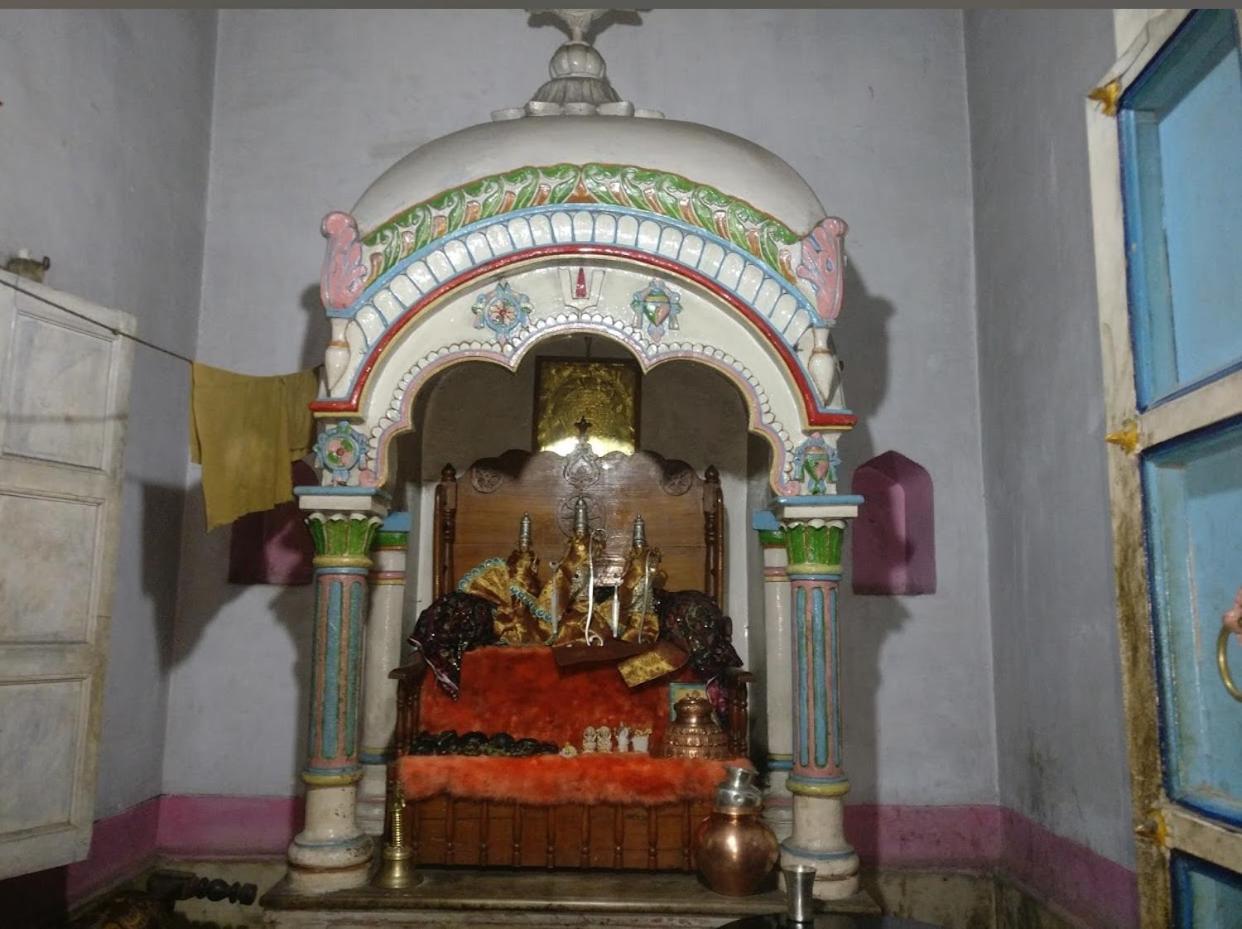 Sri Niwas Kot Ayodhya