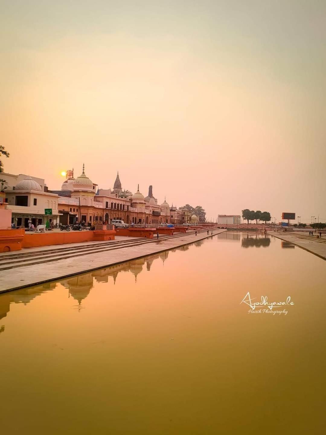 Raghunandan Near Ram Janambhumi , Parking Available Hotel 4*