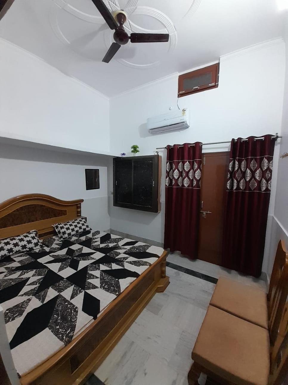 Shyam With Ground Floor Comforts Homestay *