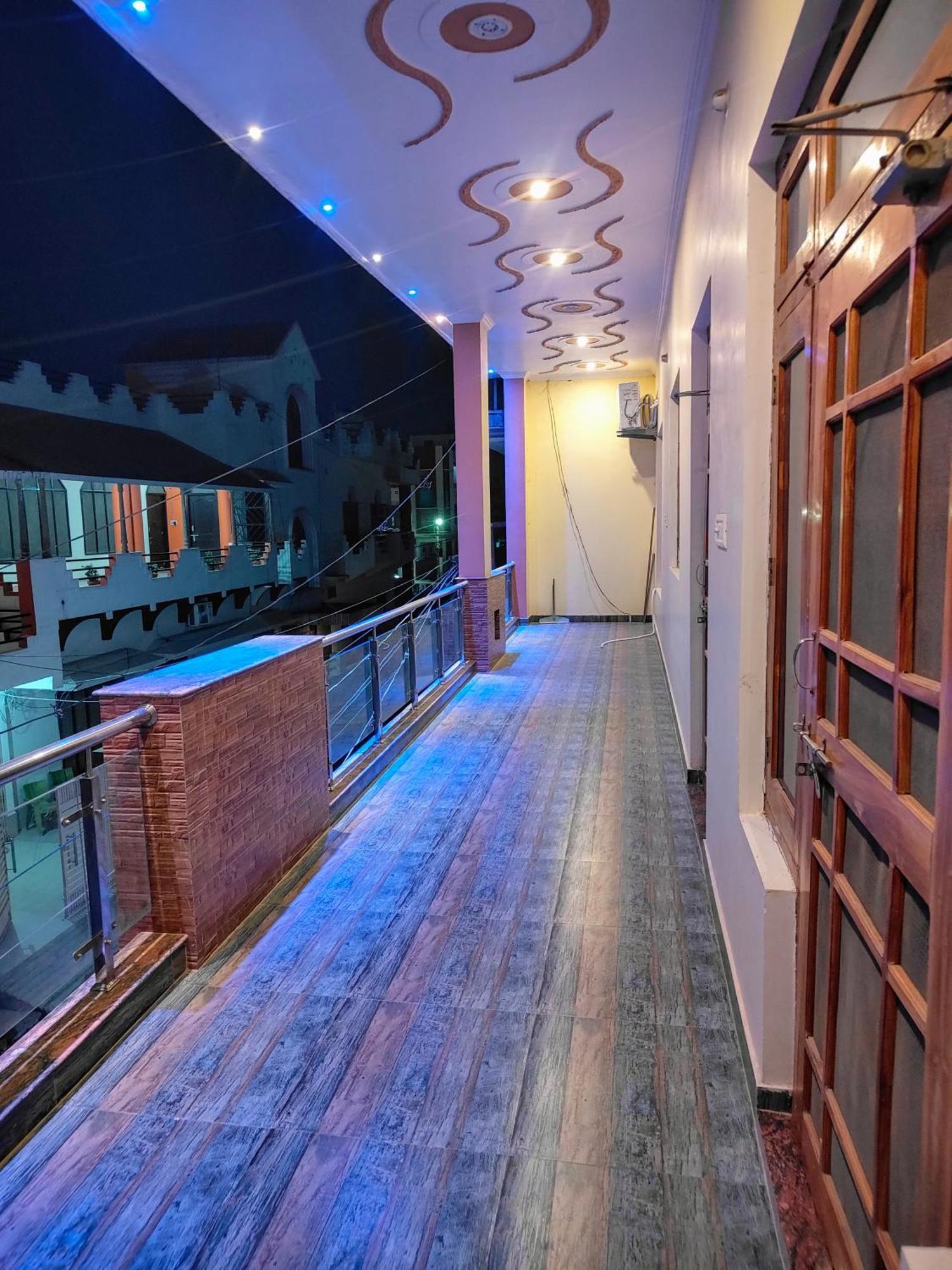 Pranjal 2 Bhk At Apartment Ayodhya