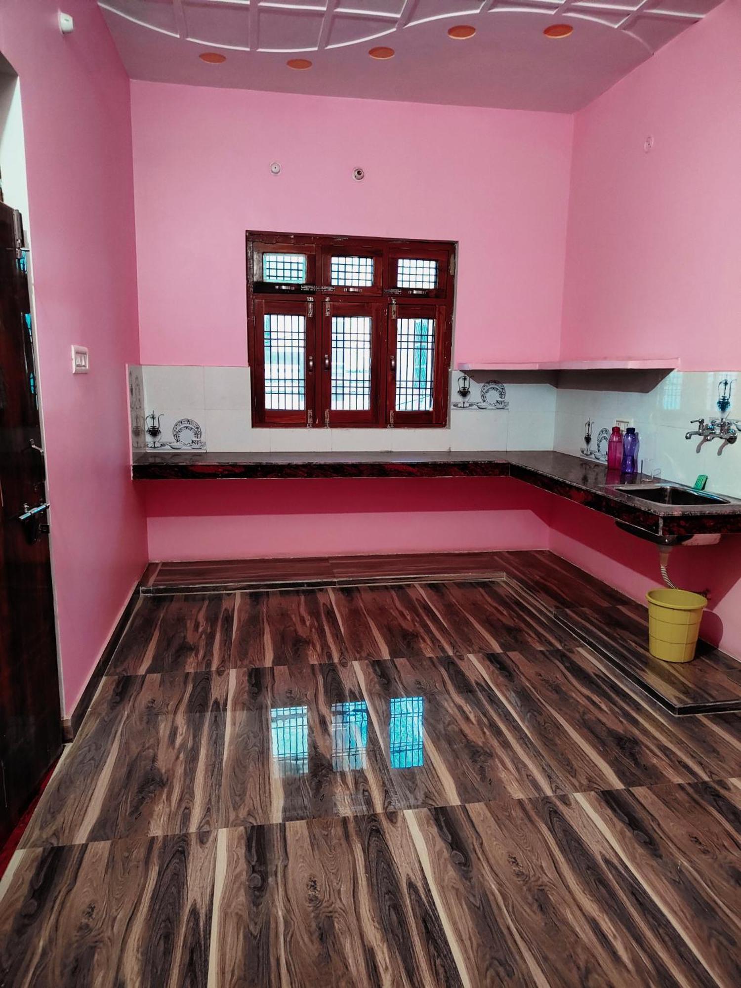 Pranjal 1 Bhk Comfortable At Guest house *