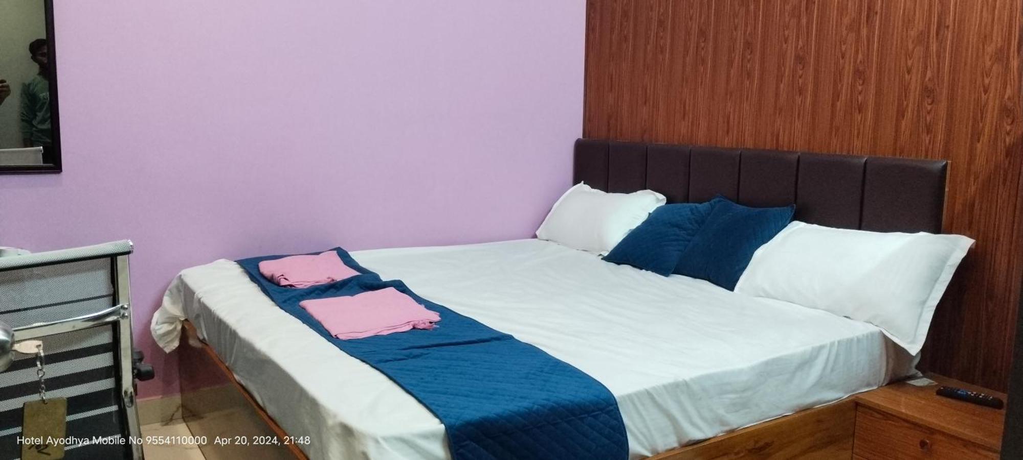 Hotel Paying Guest Ayodhya