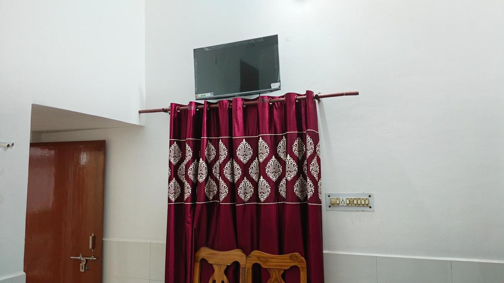Shyam With Ground Floor Comforts *