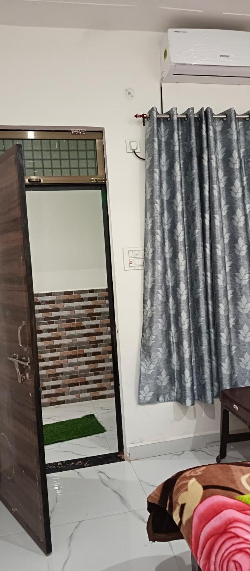 Shanti And Restaurant Just 1500 Meter Sri Ram Mandir Near Dham Station * Ayodhya