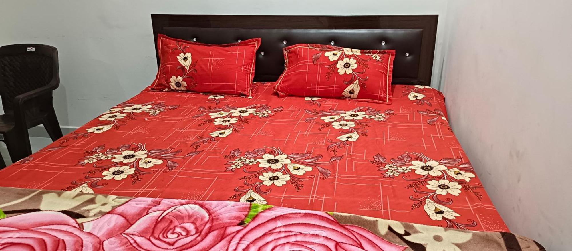 Shanti And Restaurant Just 1500 Meter Sri Ram Mandir Near Dham Station * Ayodhya