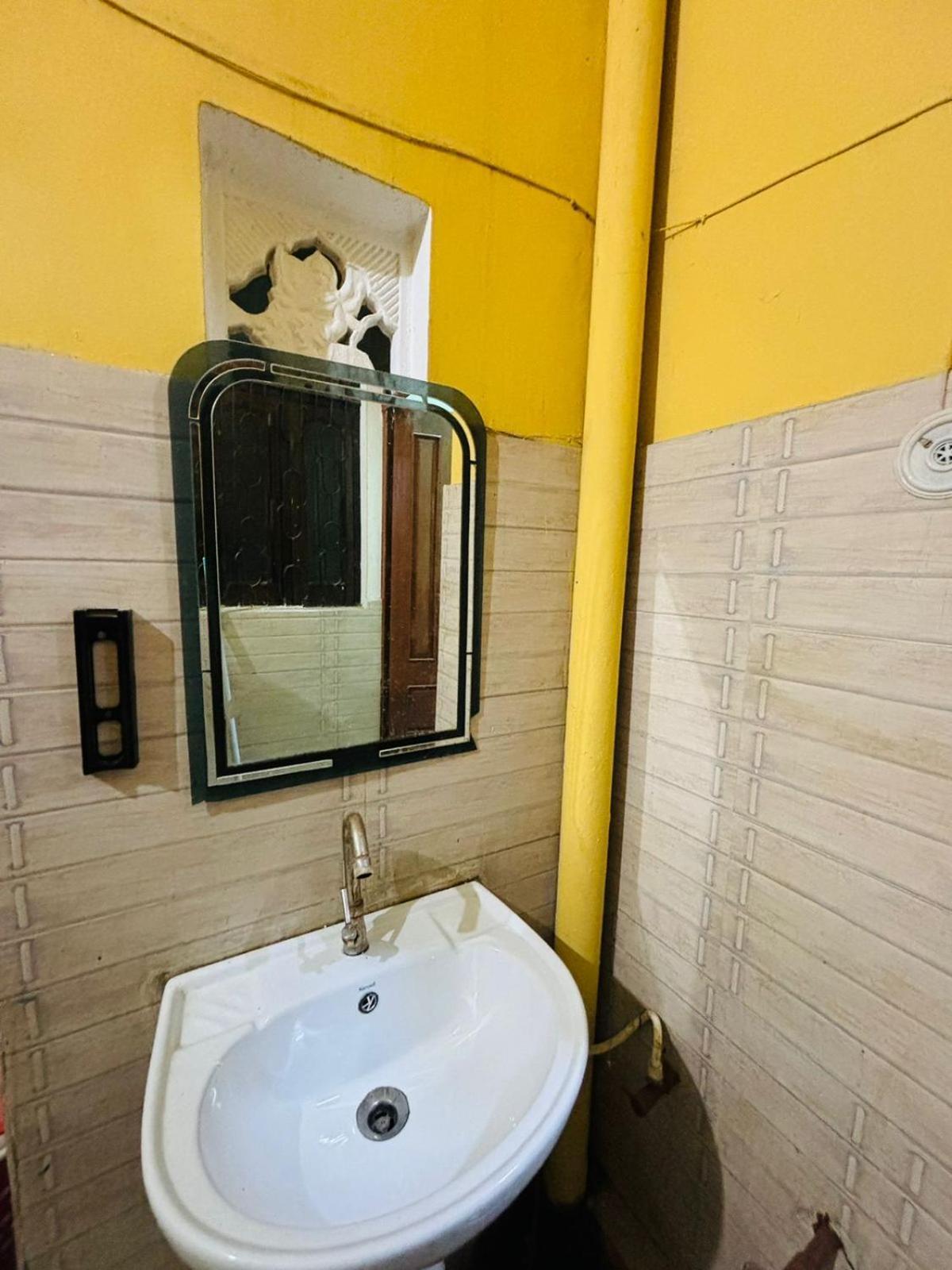 Akanksha Homestay Ayodhya