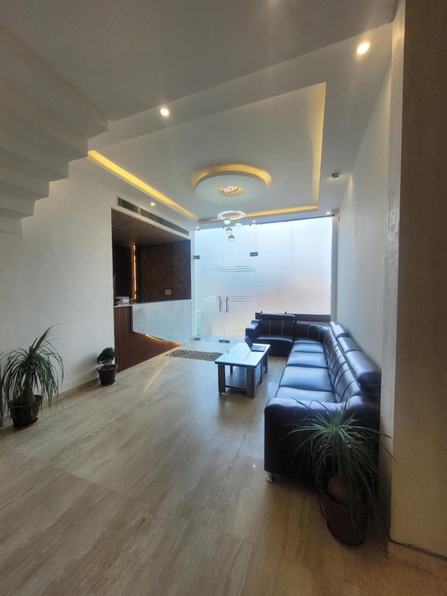 Hotel Neelkanth *