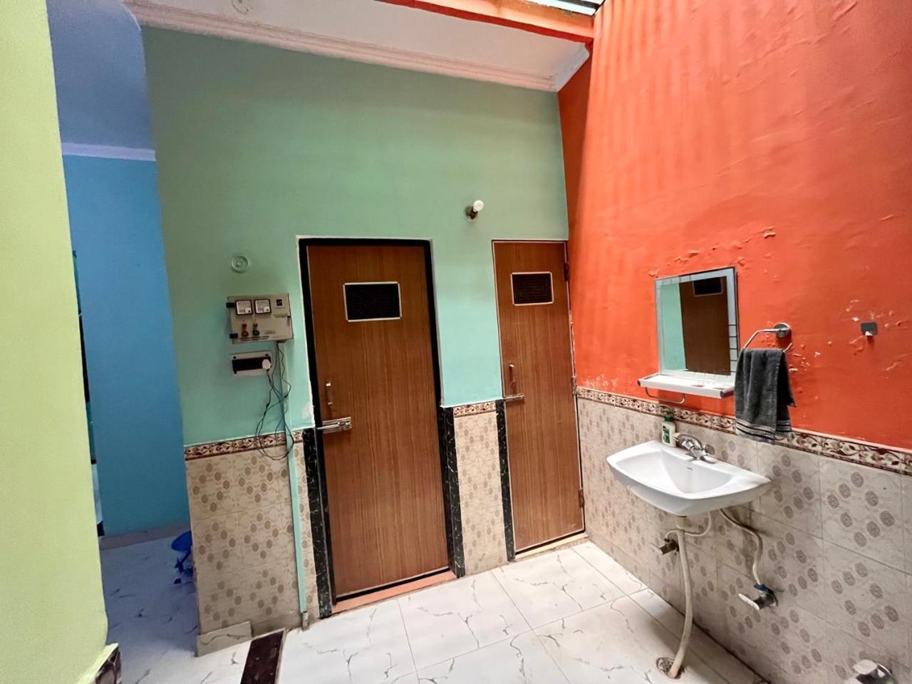 Sainik Homestay,