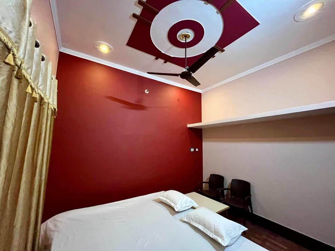 Homestay Sainik Homestay, *