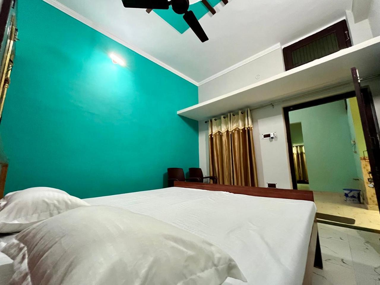 Sainik Homestay,
