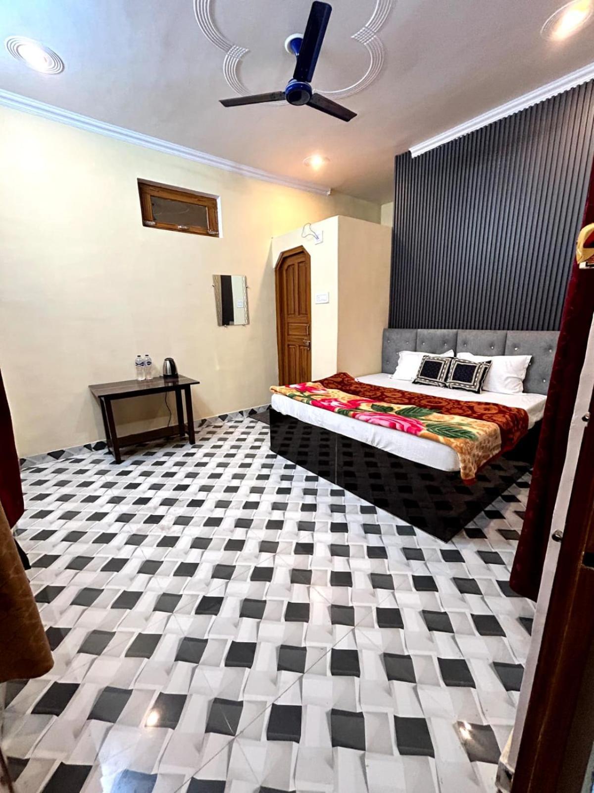 Homestay Jyoti *