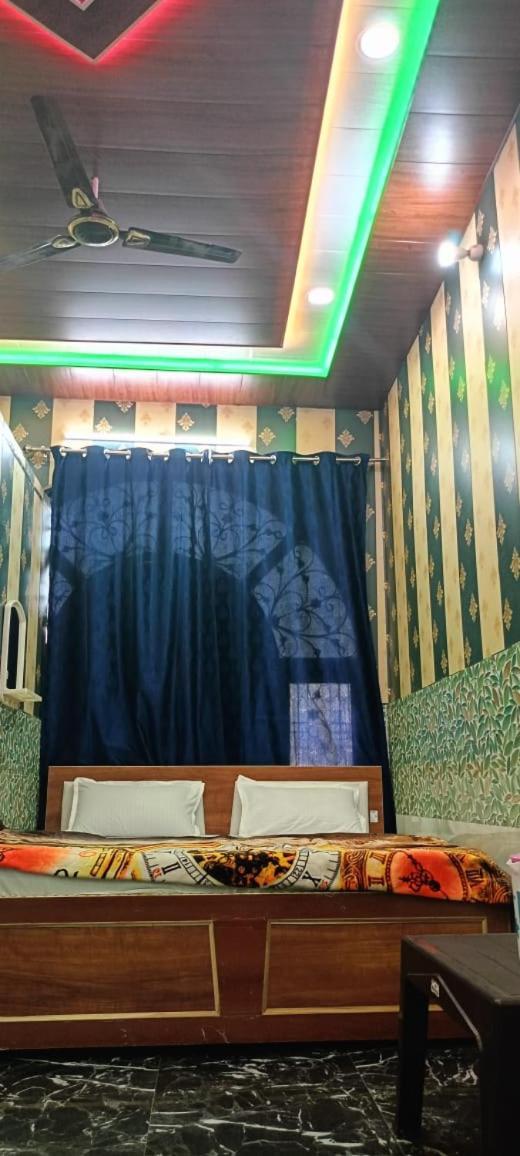 Guest house Raj Palace Ayodhya