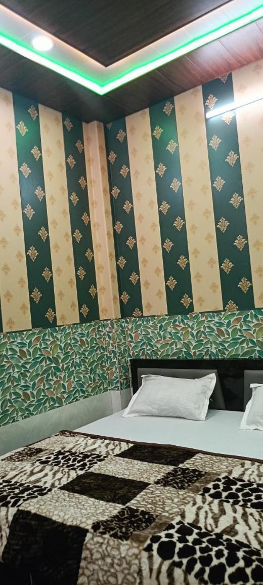 Raj Palace *