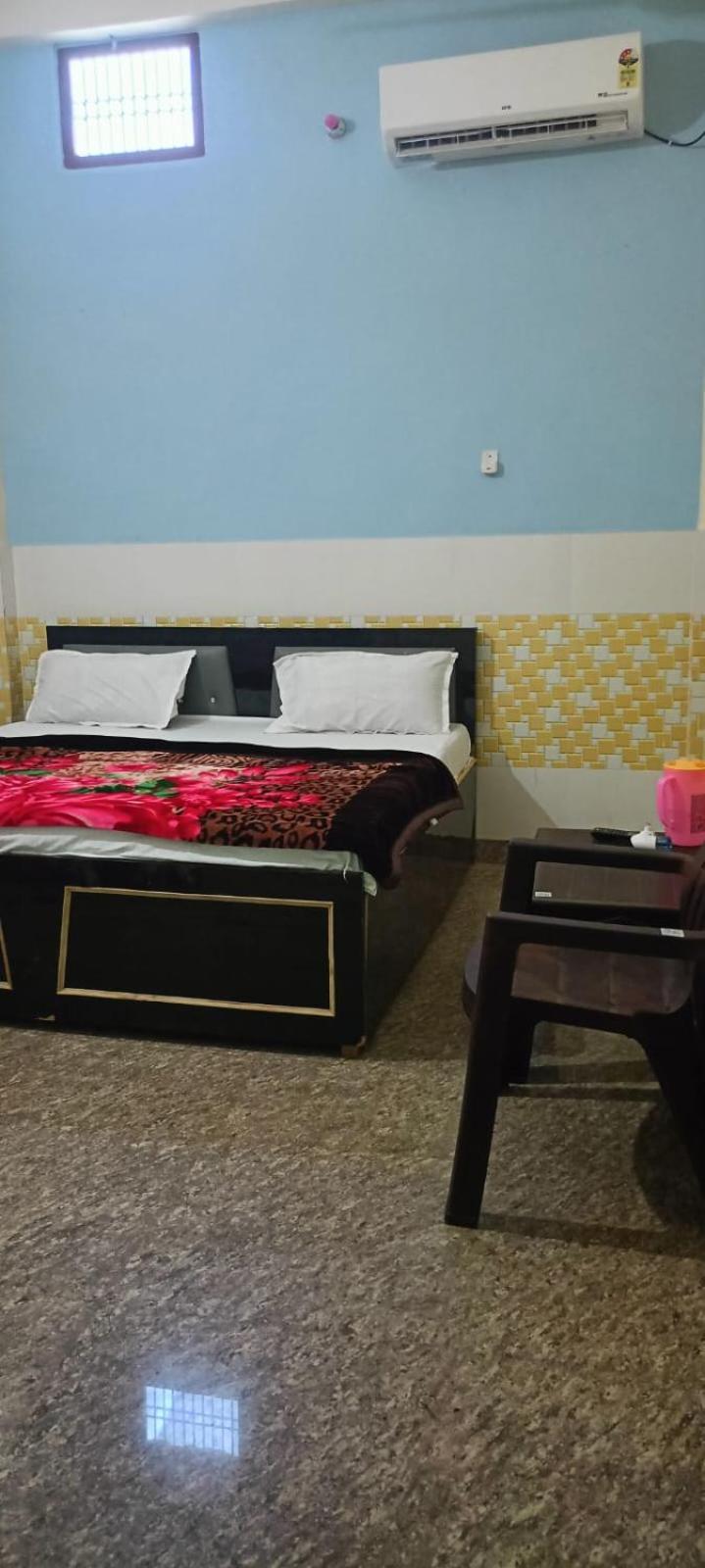 Raj Palace Guest house