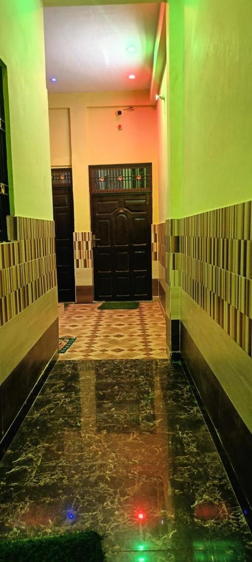 Raj Palace Guest house *