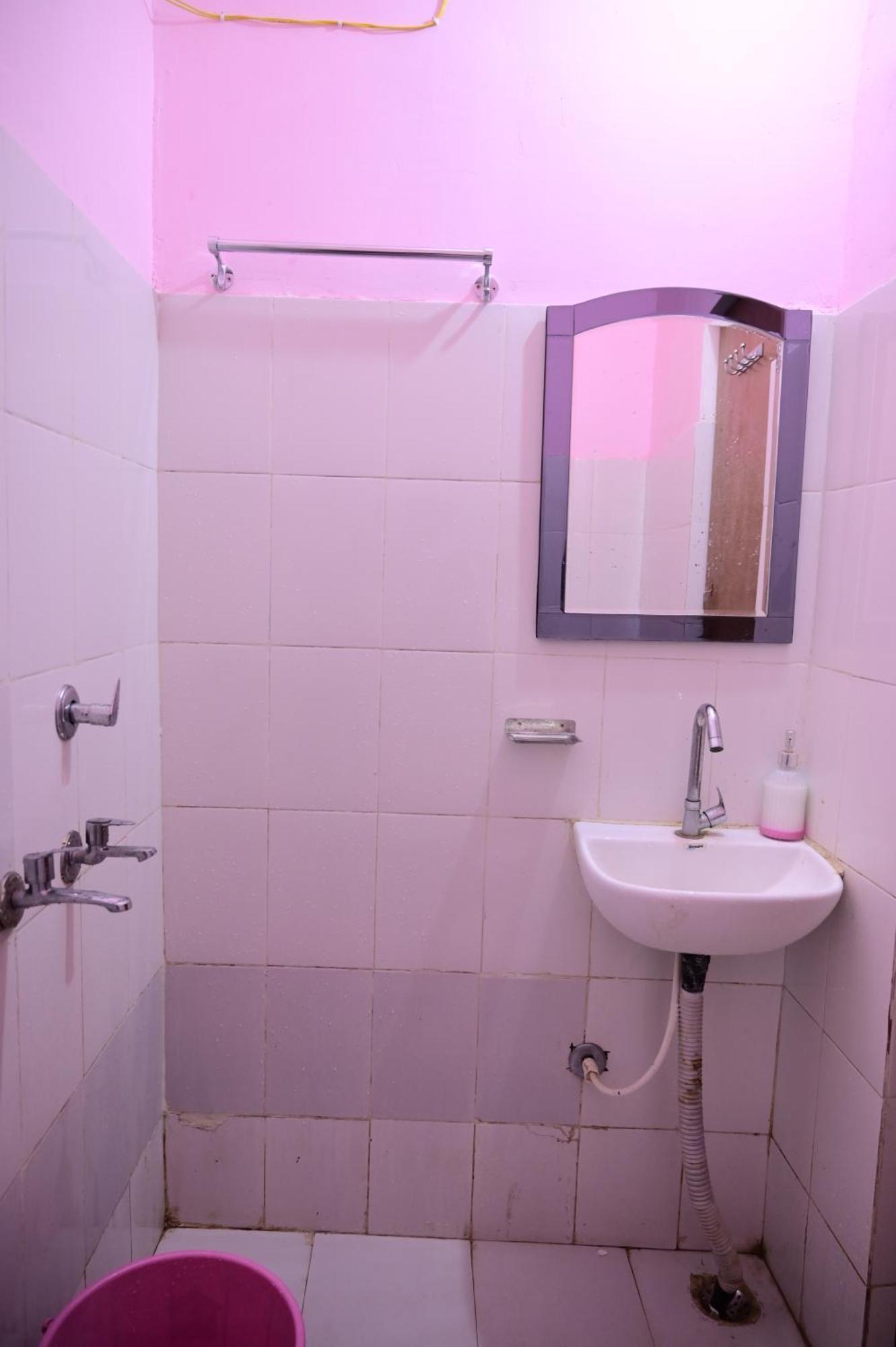 Guest house Jankivihar At Prahladghat Within 1km From Shri Ram Mandir Ayodhya