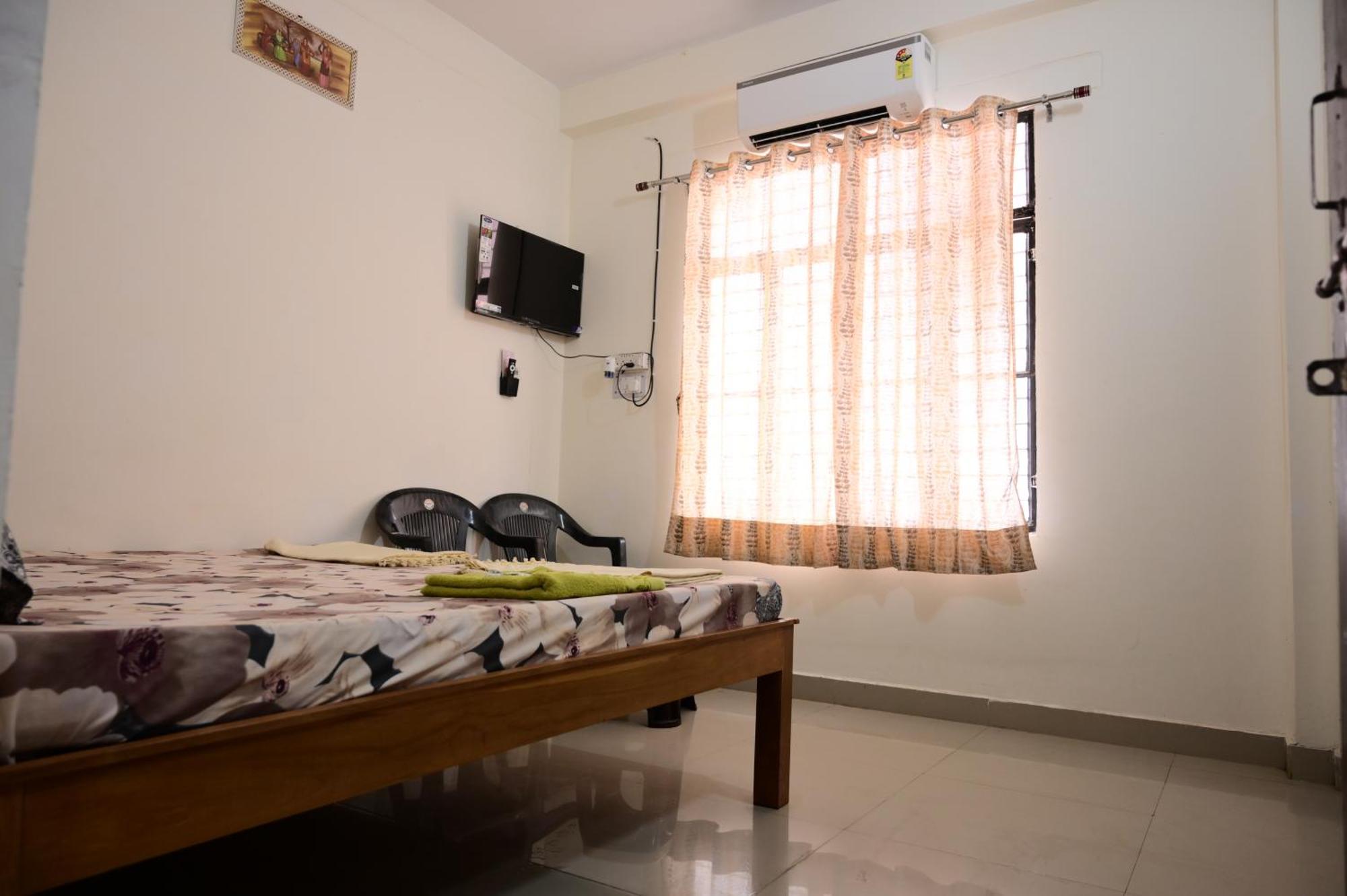 Guest house Jankivihar At Prahladghat Within 1km From Shri Ram Mandir 4*