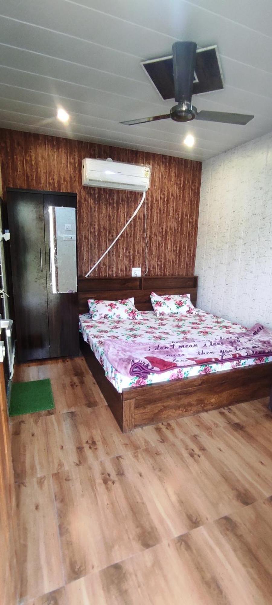 Vatika - Perfect Location With Comfortable Ayodhya