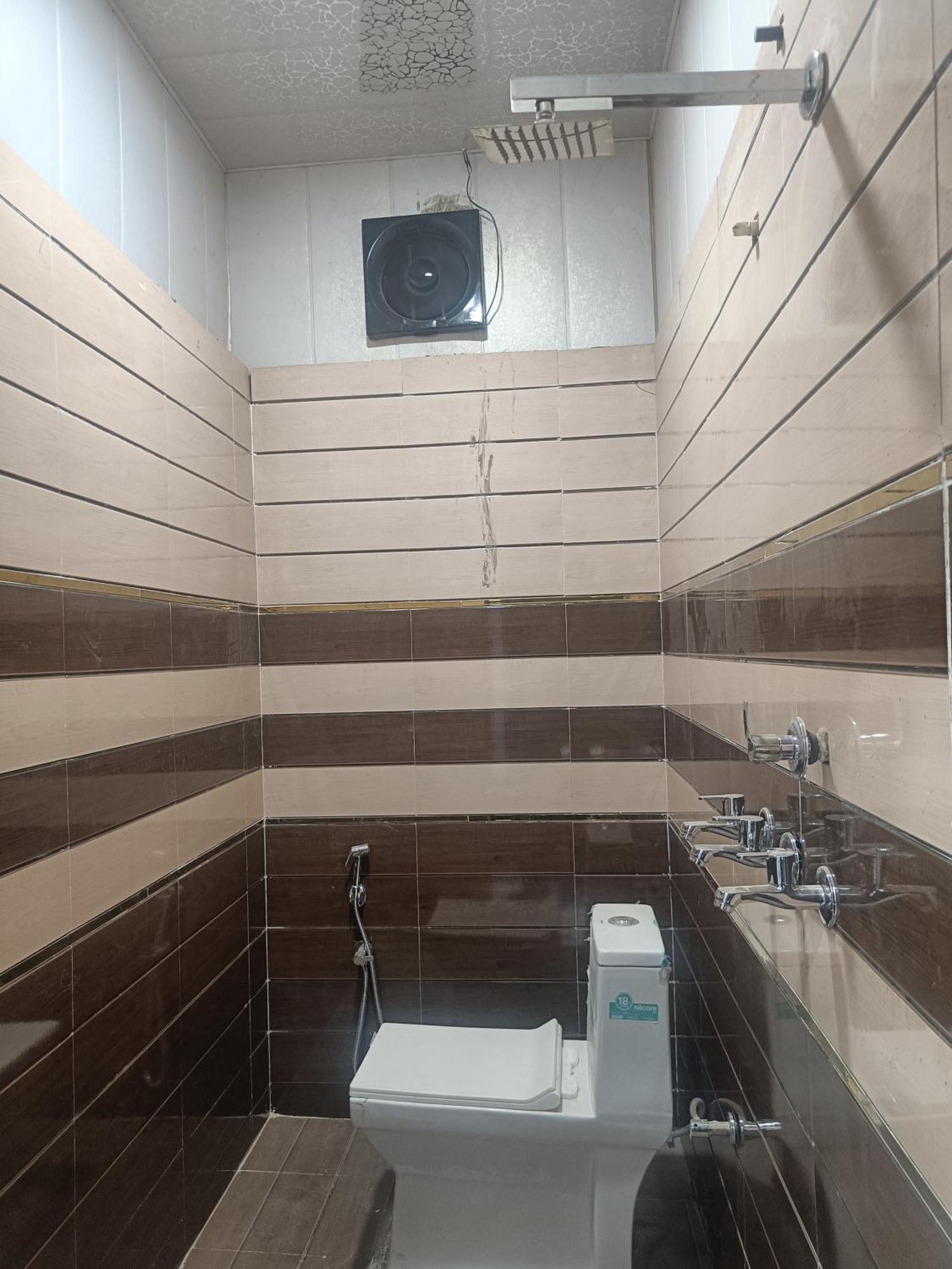 Golden Palace By Ramayan Free Railway Station Pickup *