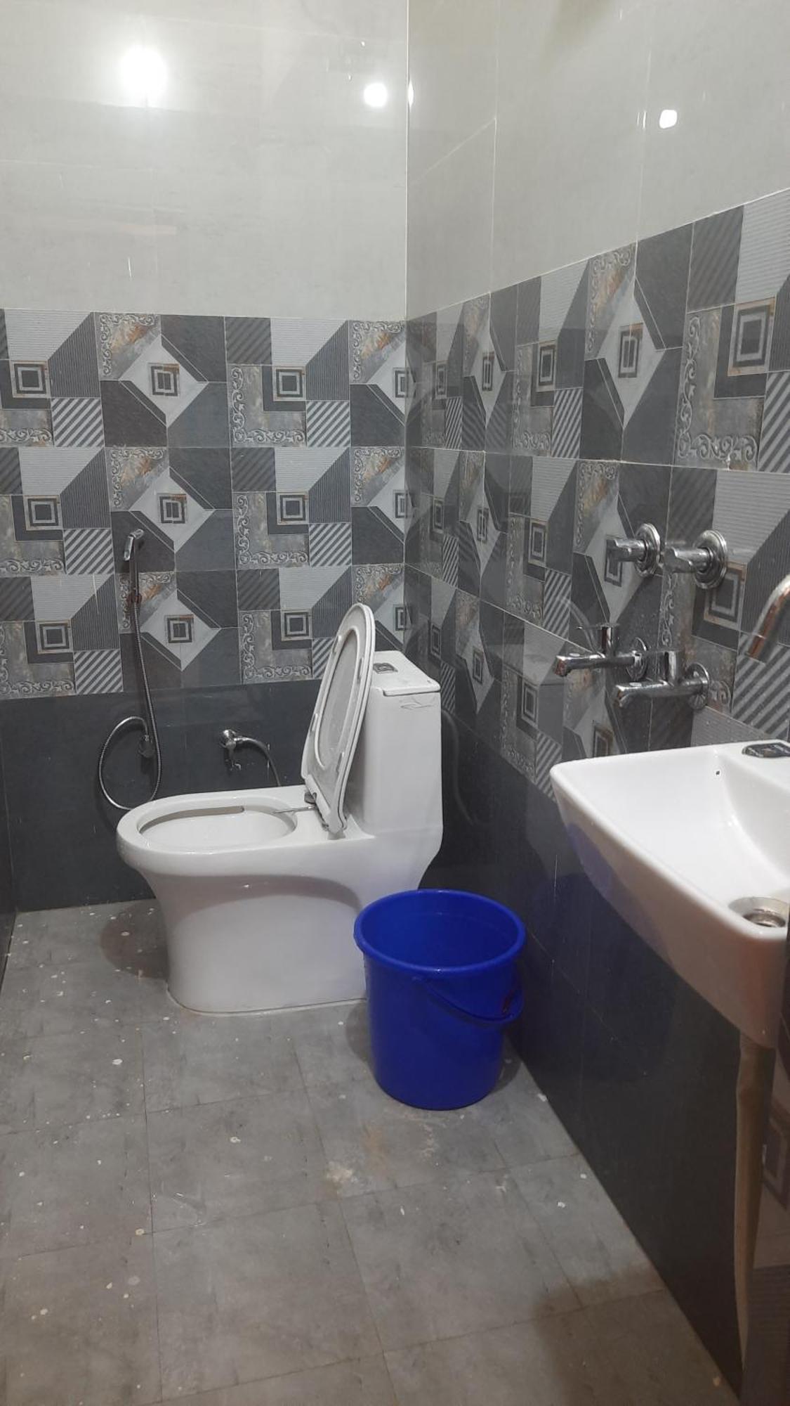 Homestay Shankar & Residency I Near Ram Janm Bhoomi Temple