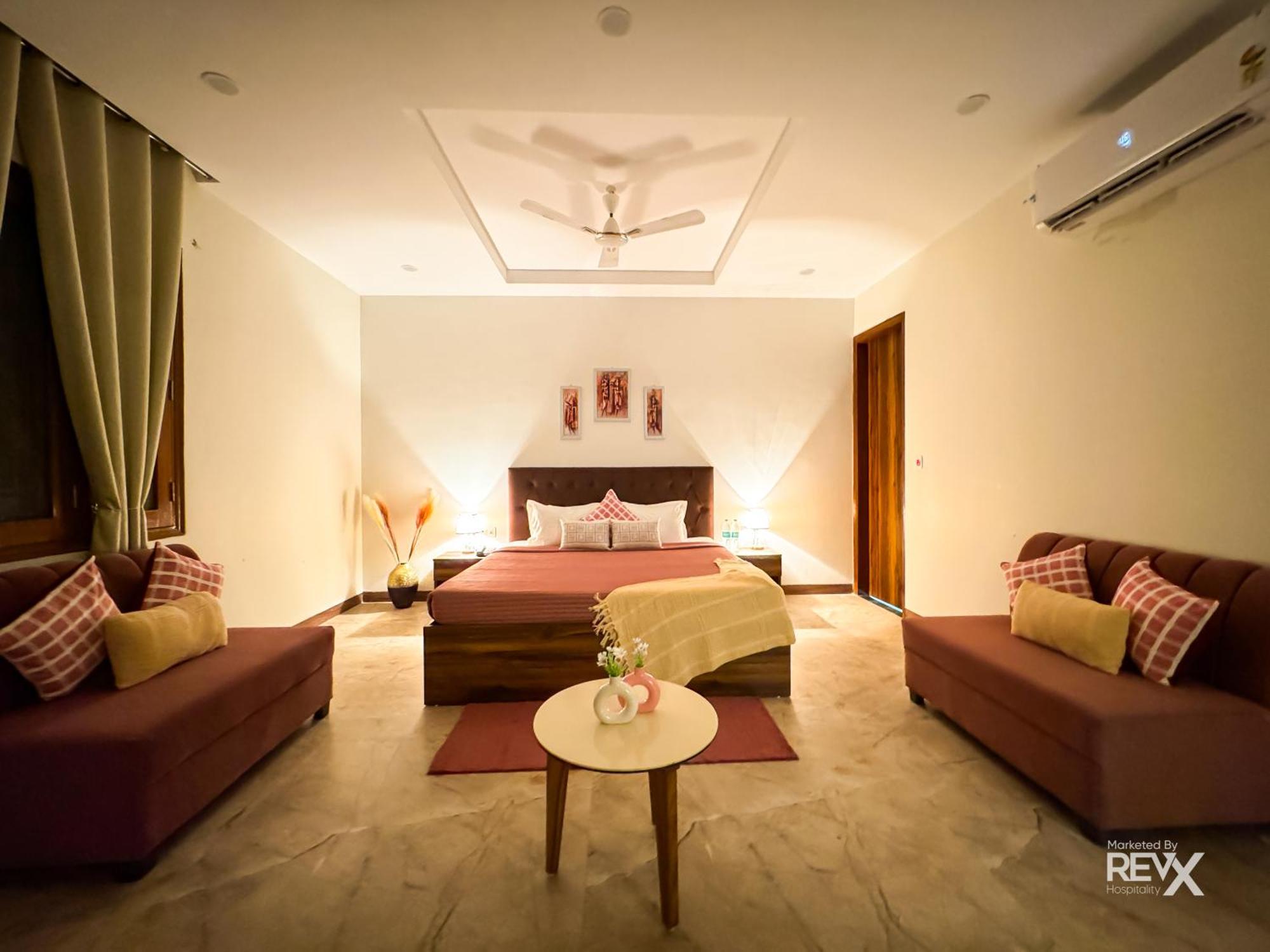 Guru Sadan A Luxe Homestay *