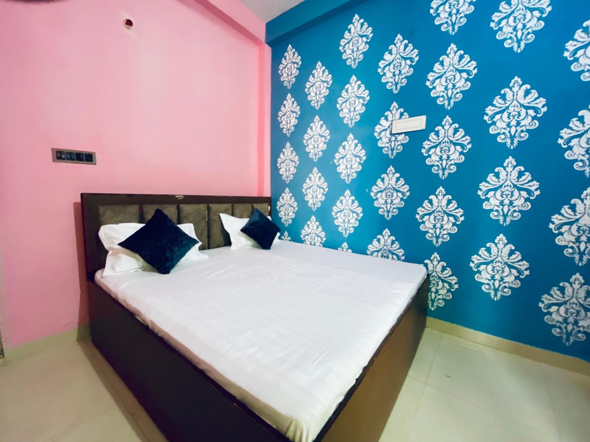 Guest house The Narayan Bhawan , Ramanuj Ashram ,haridas Nagar ,ramkot Ji Ayodhya
