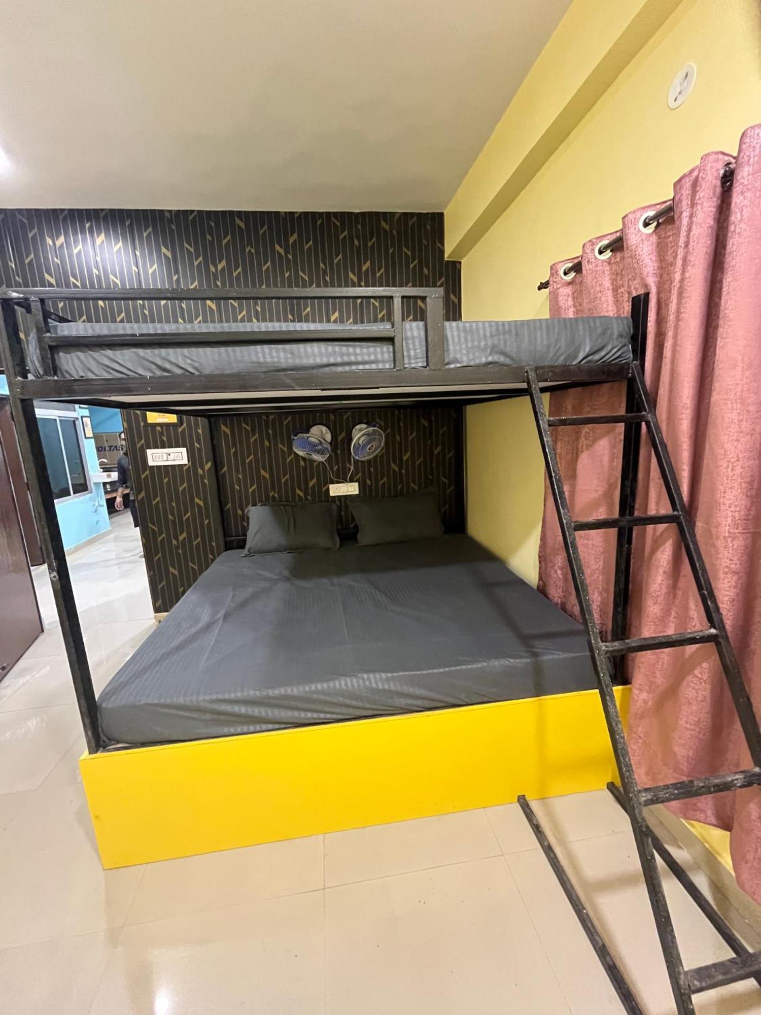 Hashtag Traveller's Hotel Ayodhya