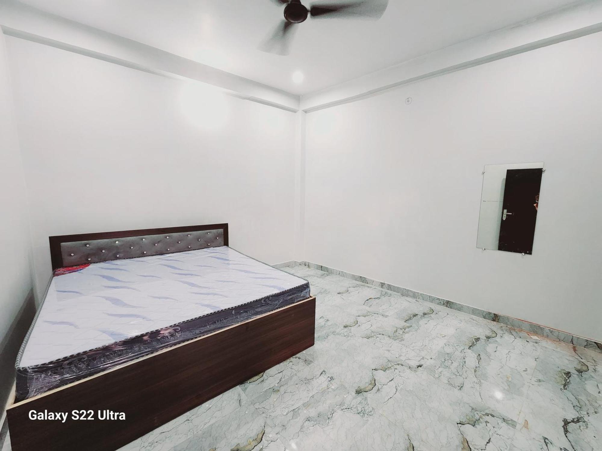 Raghubir Nikunj Guest house *