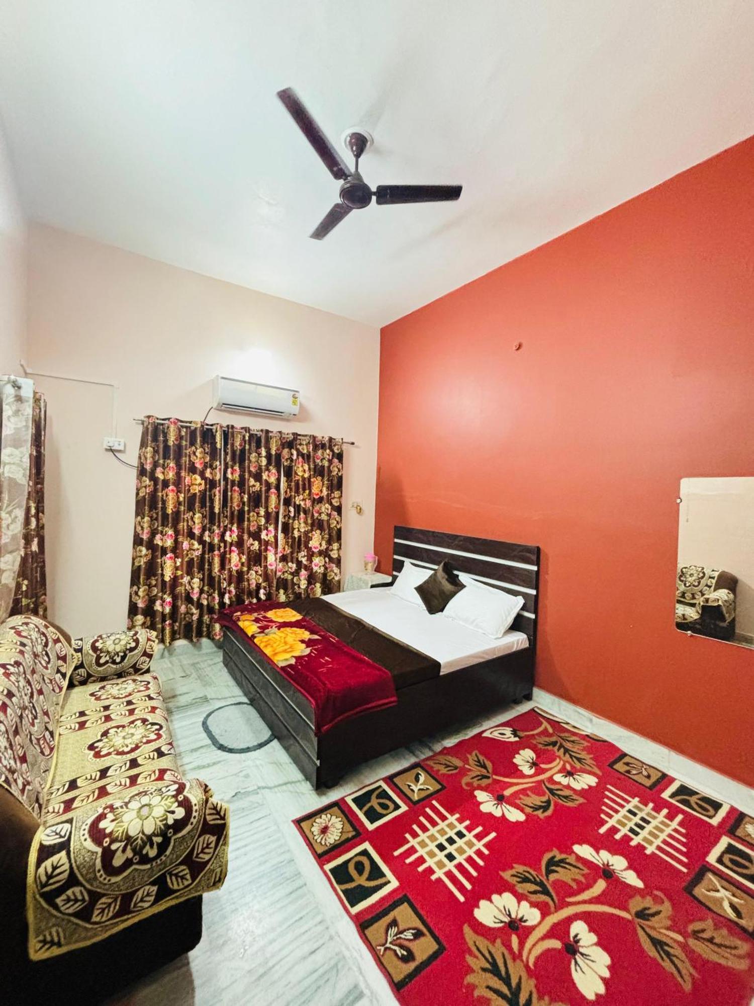 Yogeshwar Homestay *