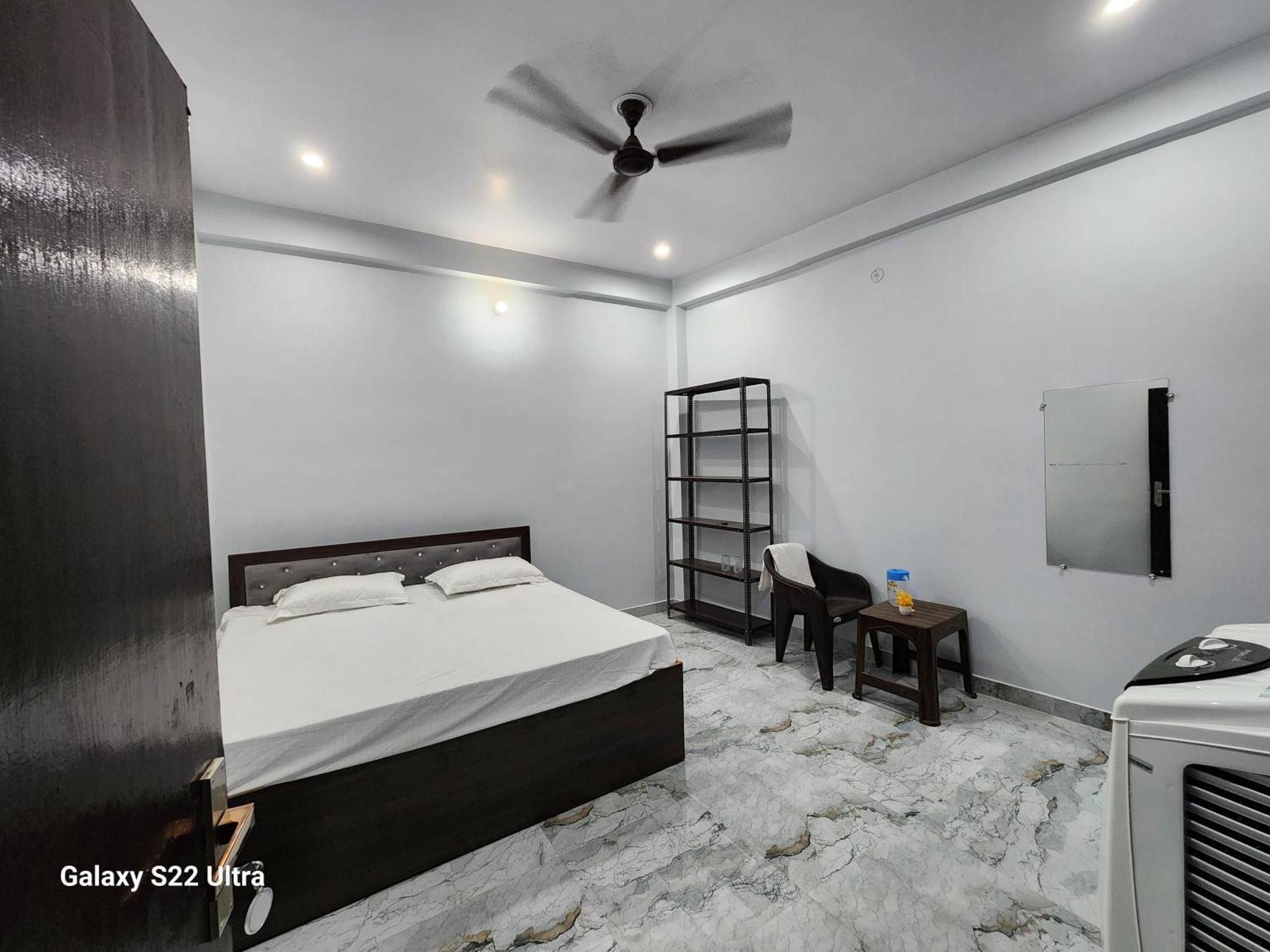 Raghubir Nikunj Guest house Ayodhya