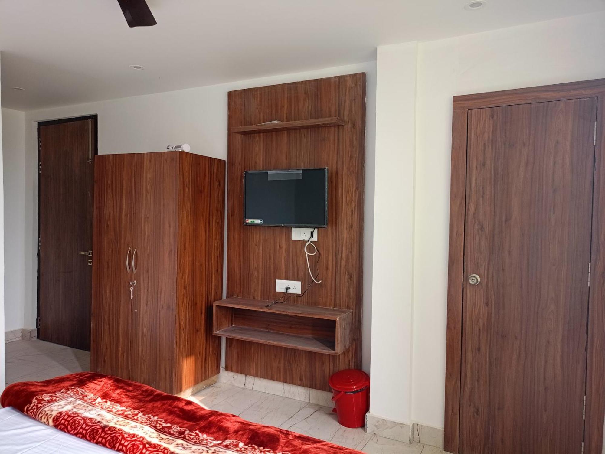 Daya Inn Ayodhya