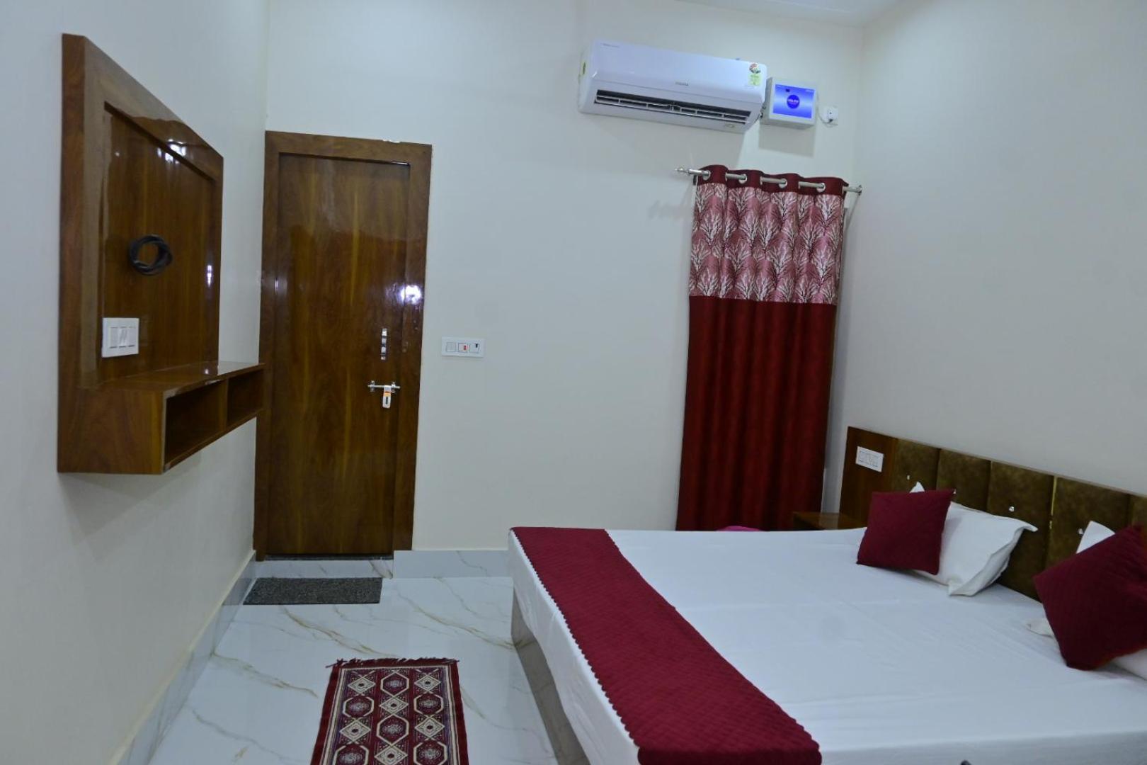 Ram Gharana Palace * Ayodhya