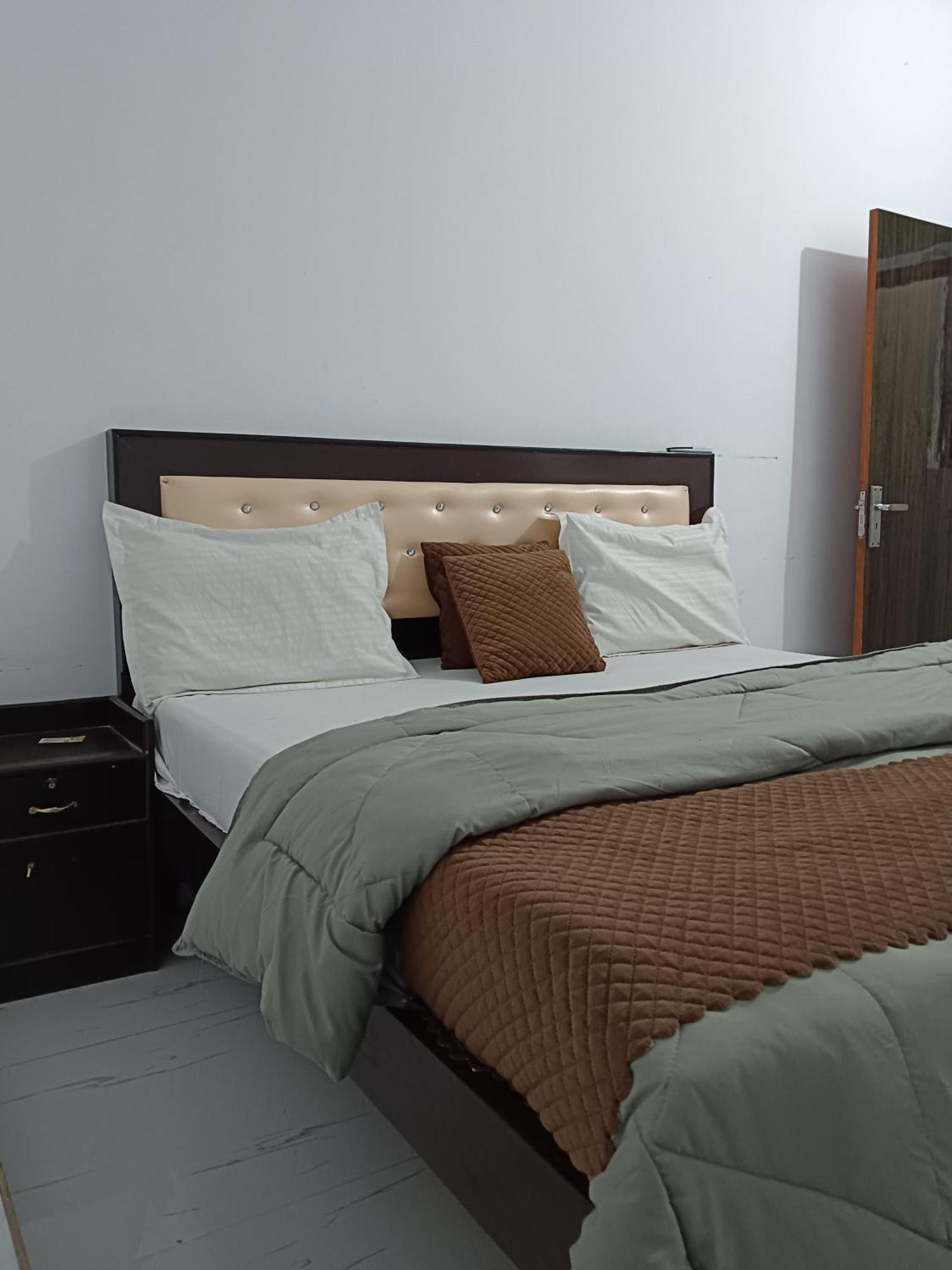 Homestay Krishna Ayodhya