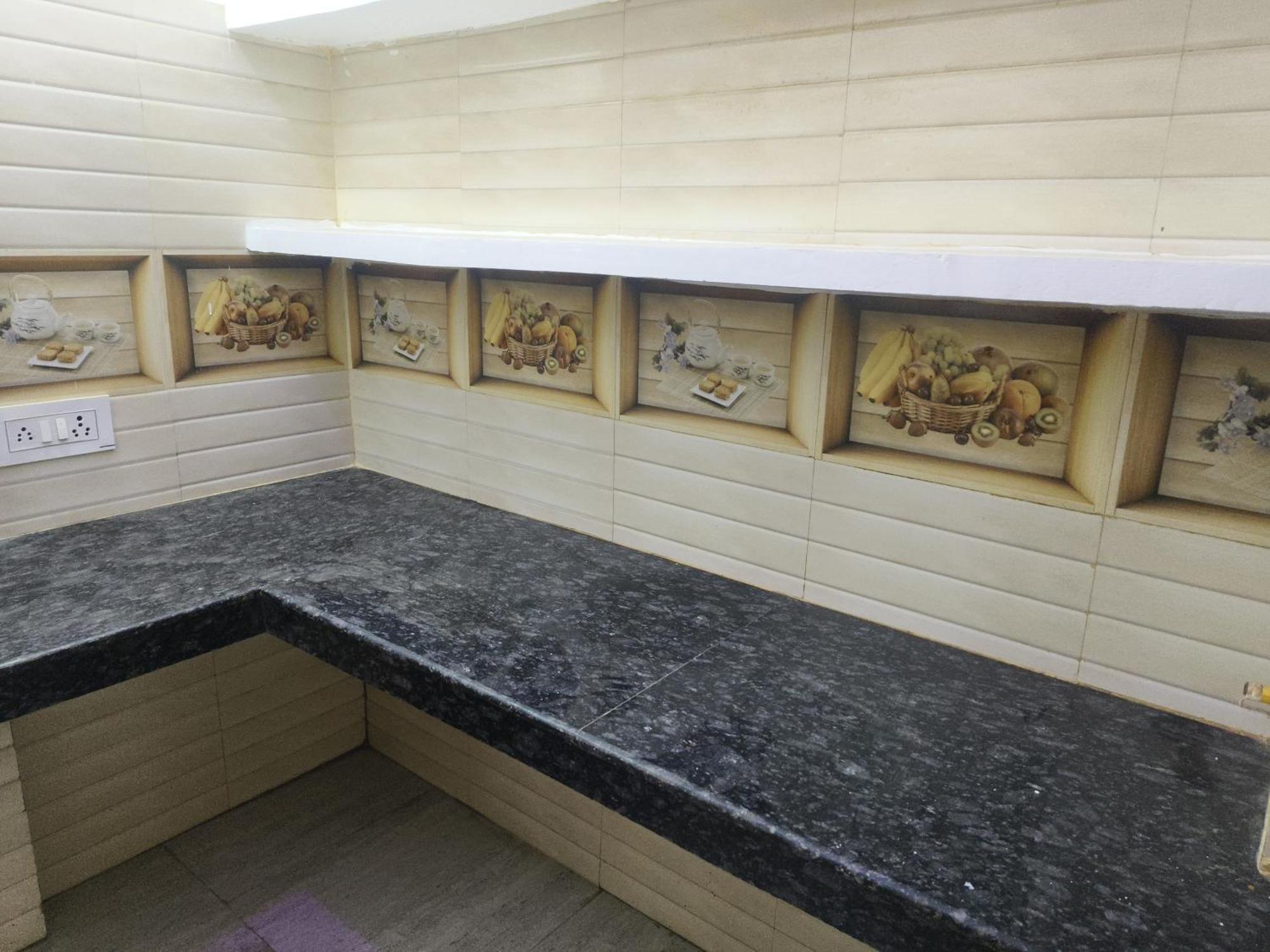 Apartment Saryu Kunj