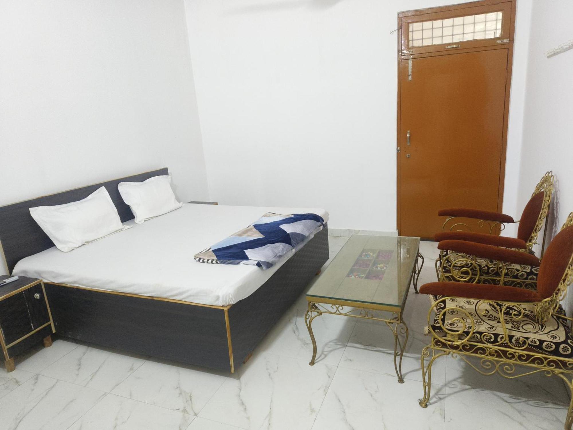 Saryu Kunj Apartment
