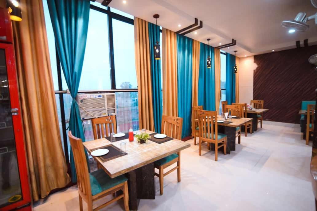 Taraji Hotel Ayodhya