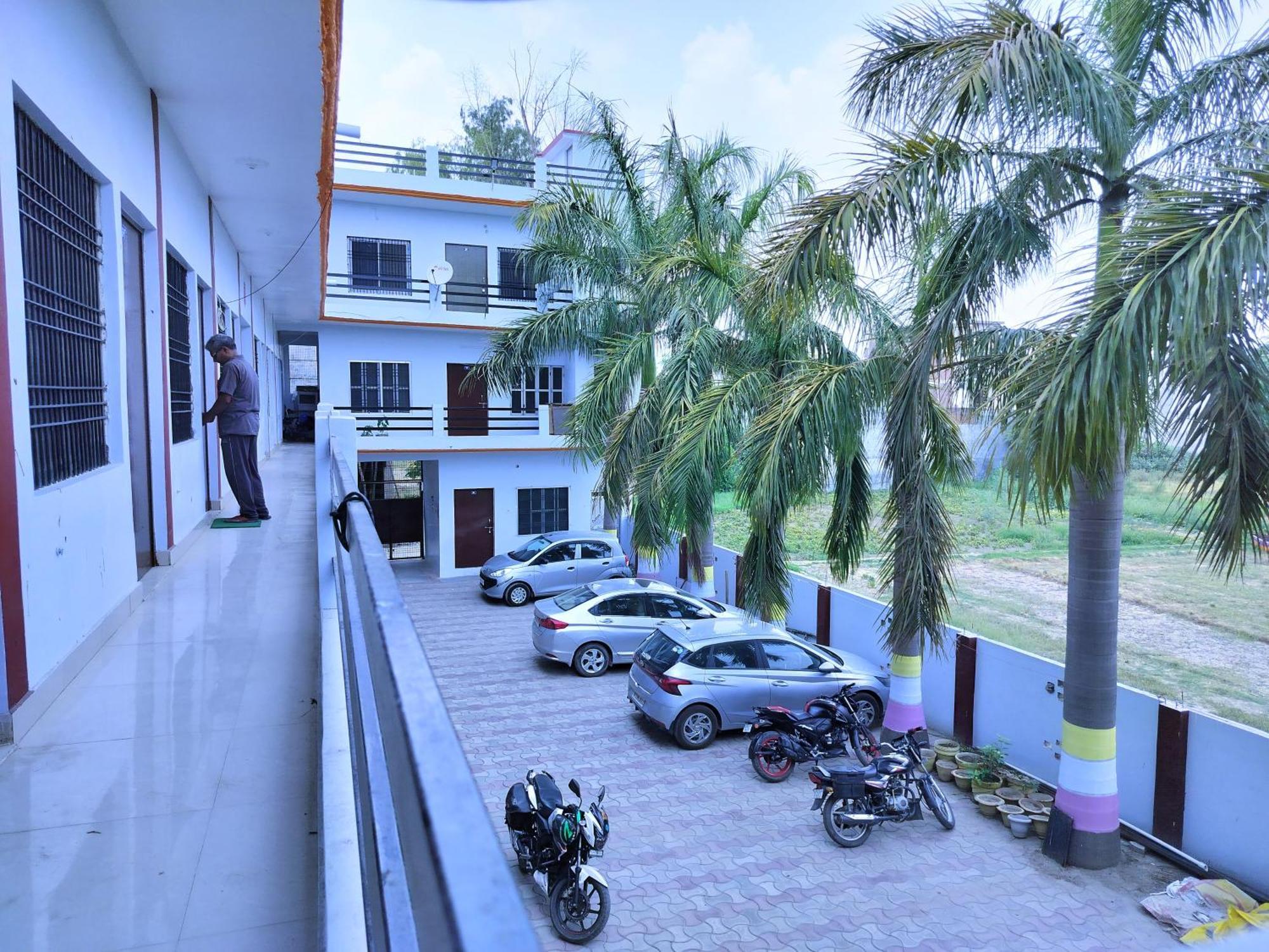 Guest house Raj Lakshmi Sadan Ayodhya
