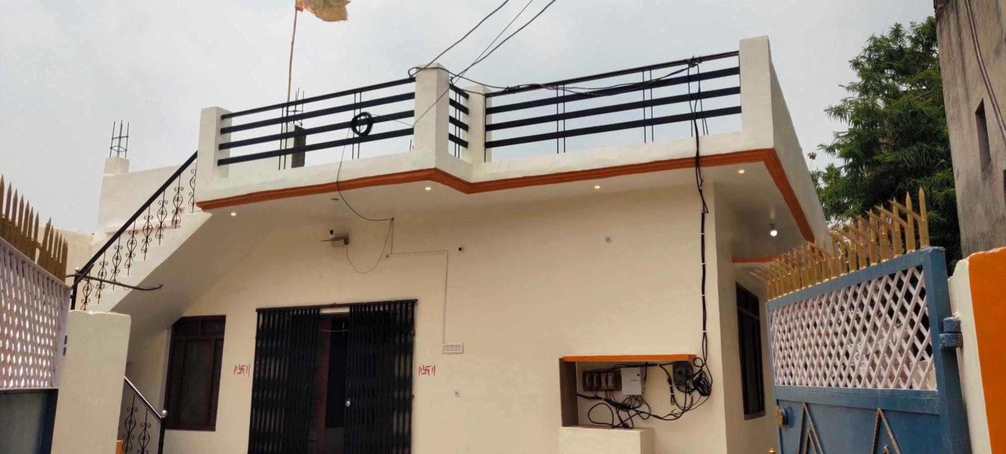 O Savitri Apartment *