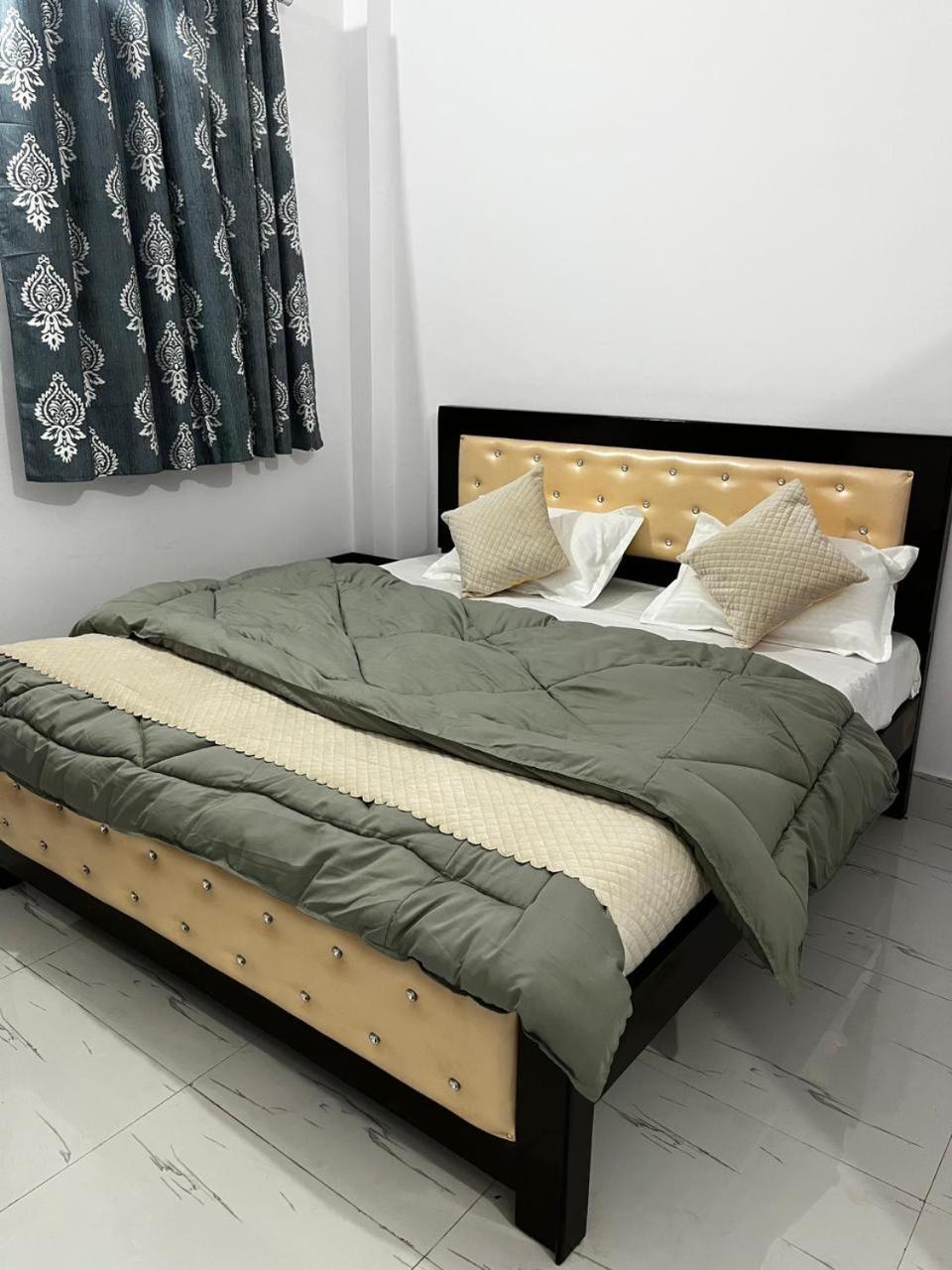 Homestay Krishna Ayodhya
