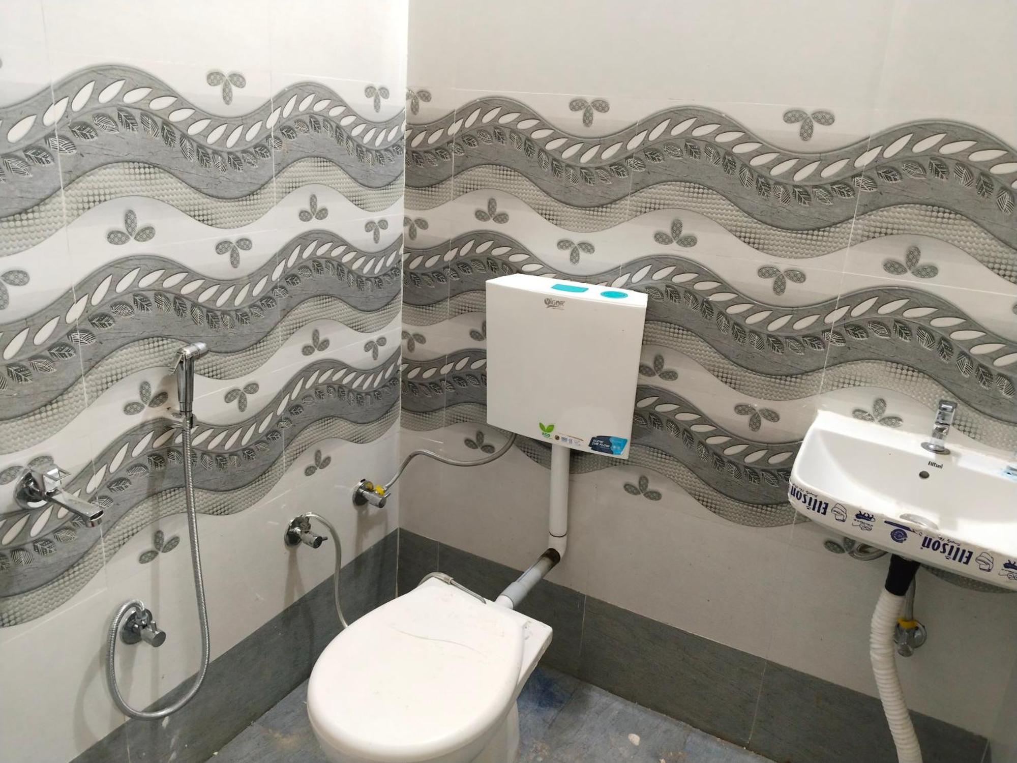 Balaji Palace Guest house *