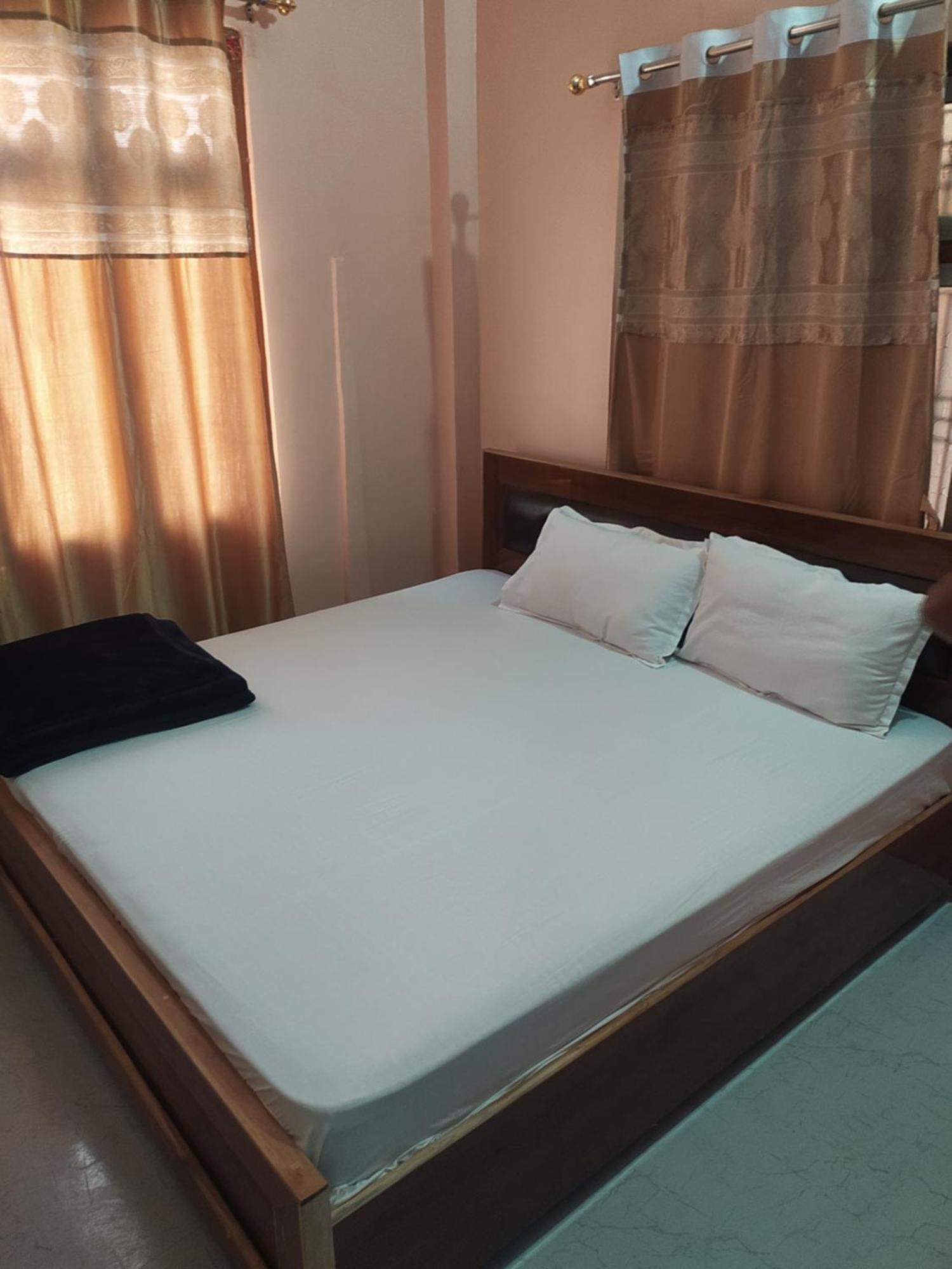 A V Palace Homestay Ayodhya